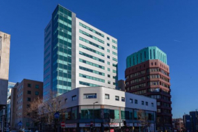 Stylish Studio Living with Stunning City Views in Sheffield's Redvers Tower